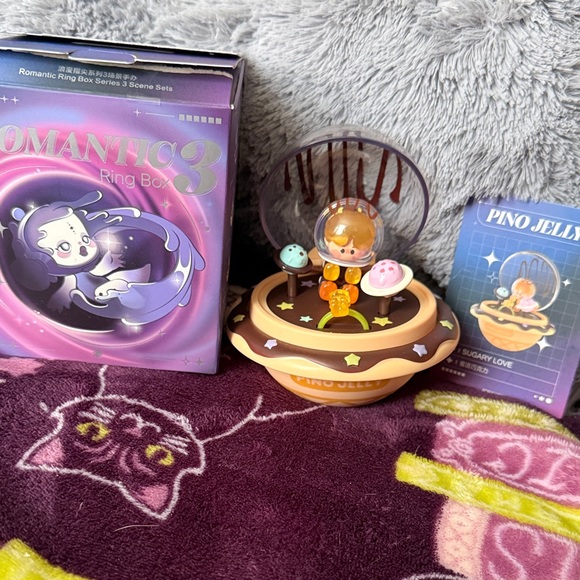 POP MART Accessories - Authentic Pop Mart Pino Jelly Romantic Ring Box series 3